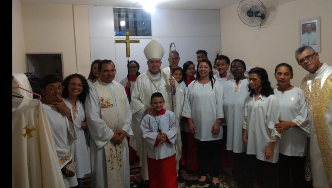 No dia 04, Dom Devair celebrou o 2º dia da 52° Novena de Nossa Senhora Aparecida, no bairro de Vila Souza, celebrando também a memória de São Francisco de Assis - Crédito: Luccas Sant'Ana