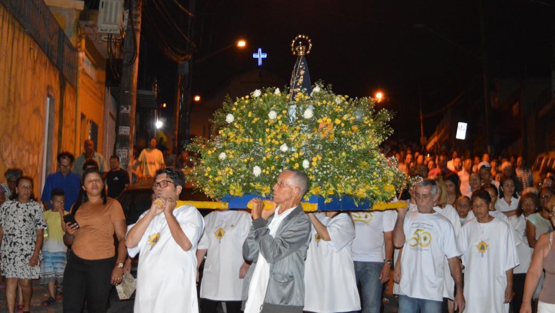 A Paróquia Nossa Senhora Aparecida, na Vila Zatt, celebrou seu jubileu de ouro com a novena realizada entre os dias 3 e 11, e missa solene em honra a Padroeira no sábado, 12 - Crédito: Priscila Silveira